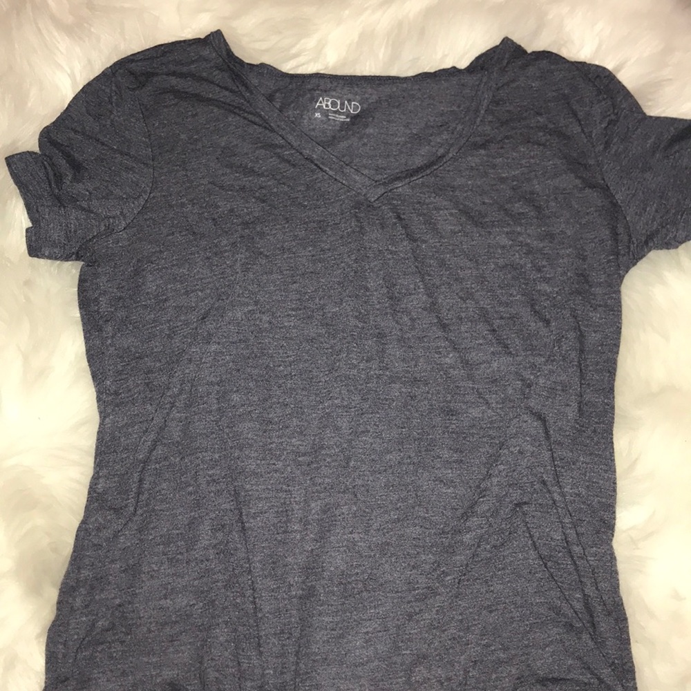 v-neck